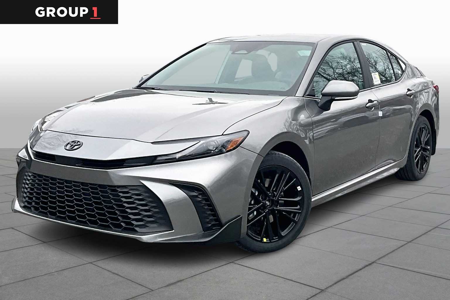 2026 Toyota Camry SE's photo