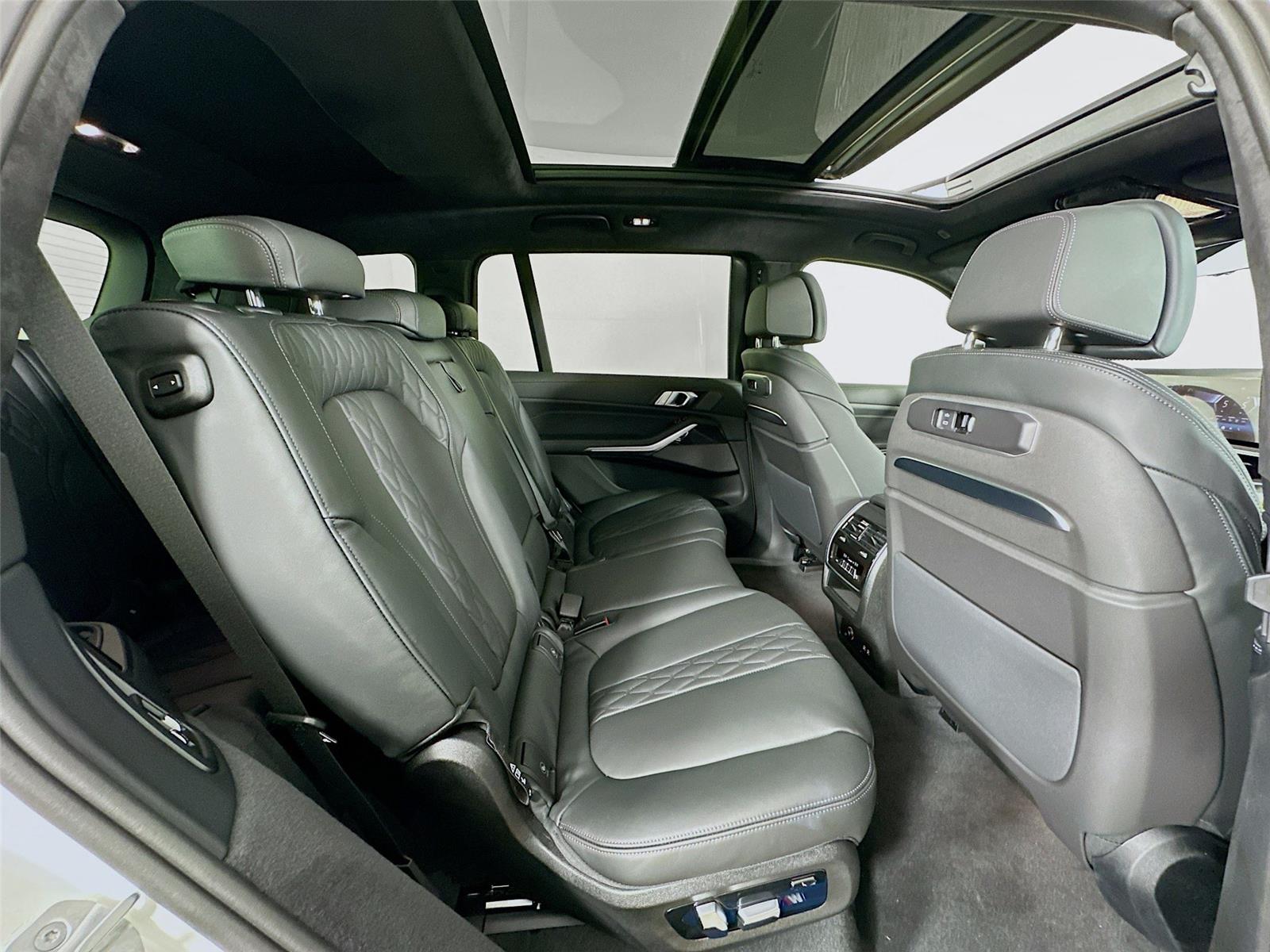 2026 Bmw X7 M60i photo 26