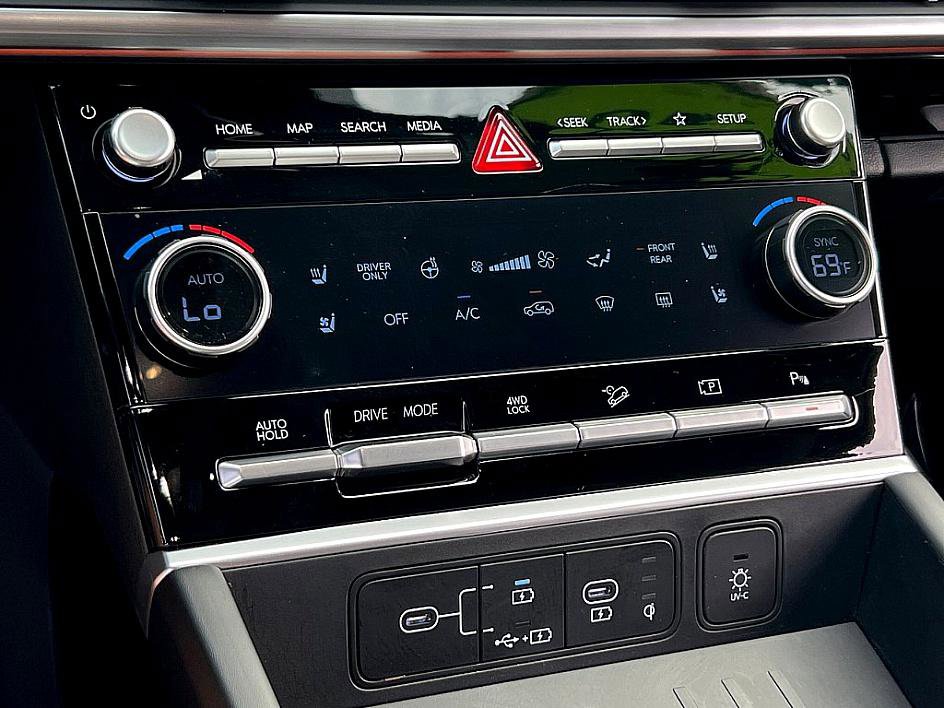 2025 Hyundai Santa Fe Limited photo 13
