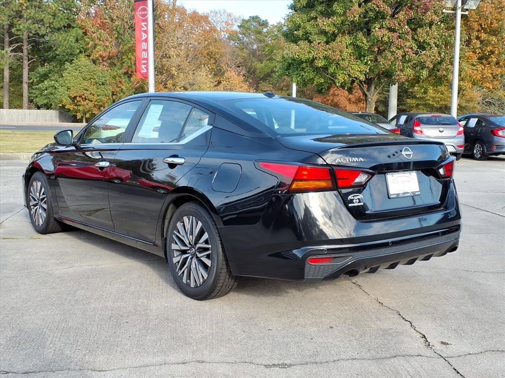 2023 Nissan Altima 2.5 SV photo 3