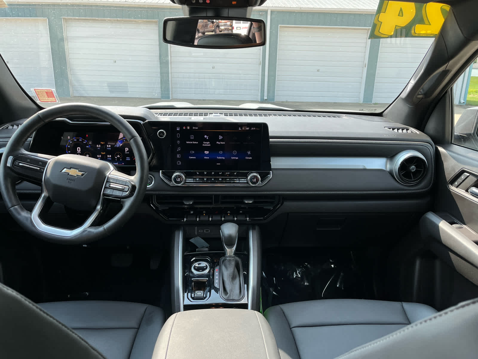 2024 Chevrolet Colorado LT photo 23