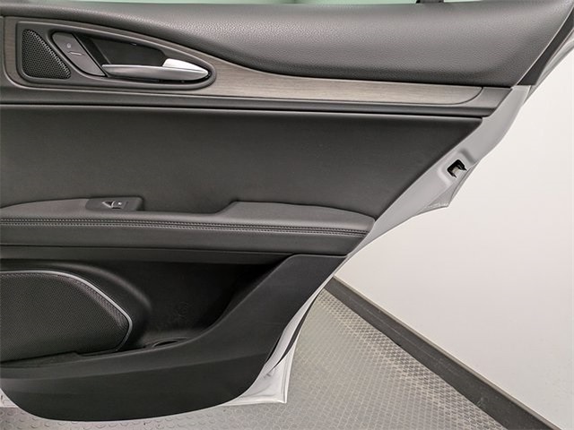 2023 Alfa Romeo Stelvio Ti photo 23