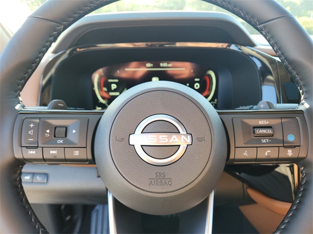 2025 Nissan Pathfinder Platinum photo 13