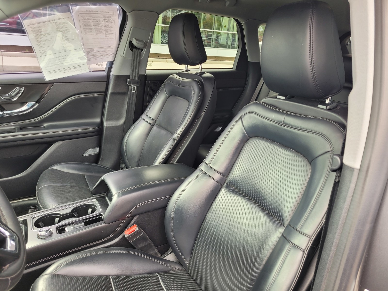 2022 Lincoln Corsair Standard photo 22