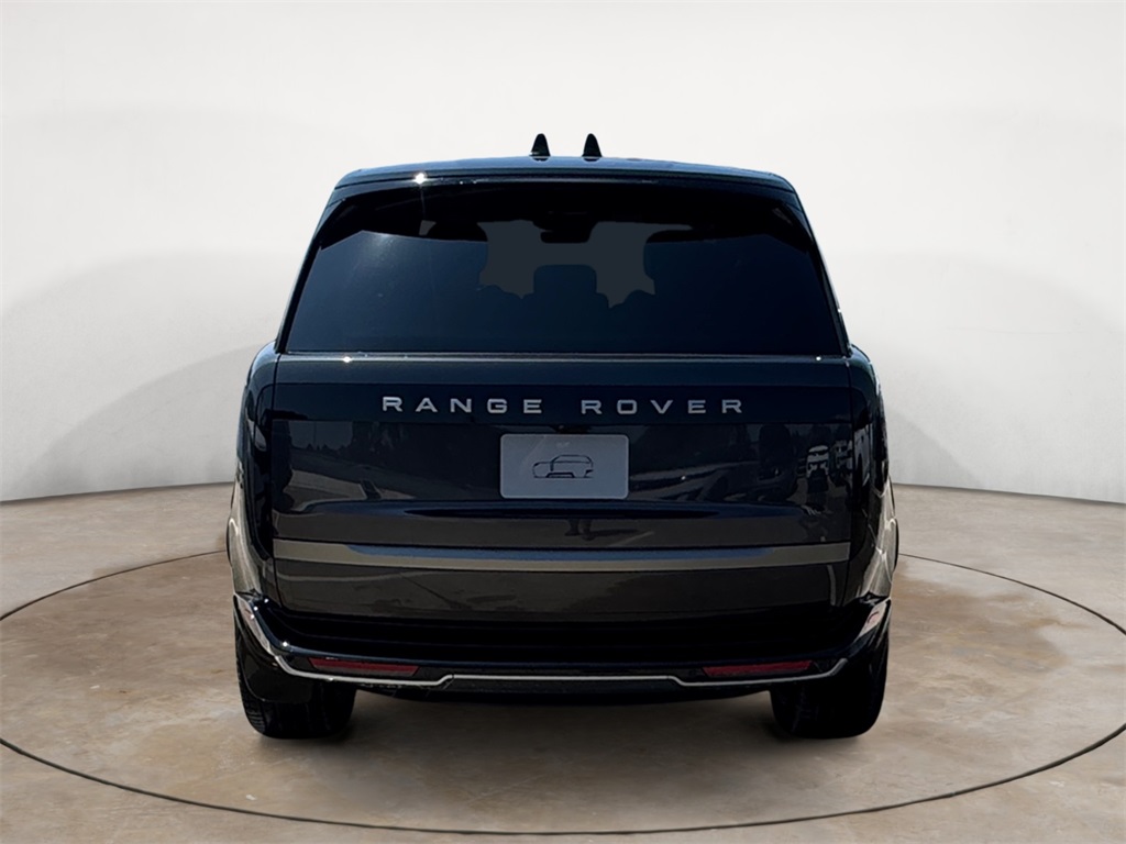 2025 Land Rover Range Rover SE photo 4