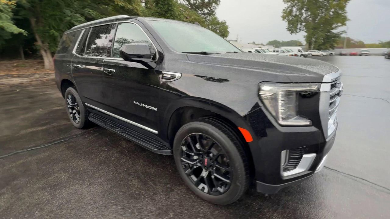 2023 Gmc Yukon SLT photo 2