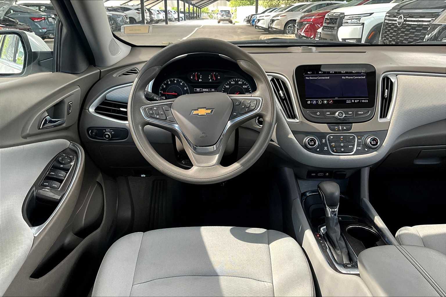 2022 Chevrolet Malibu 1LT photo 4