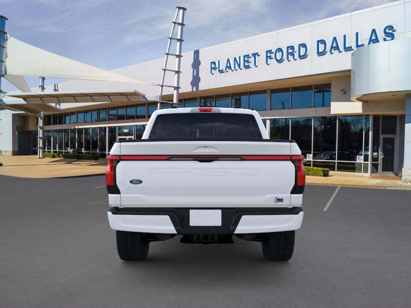 2025 Ford F-150 Lightning Lariat photo 5