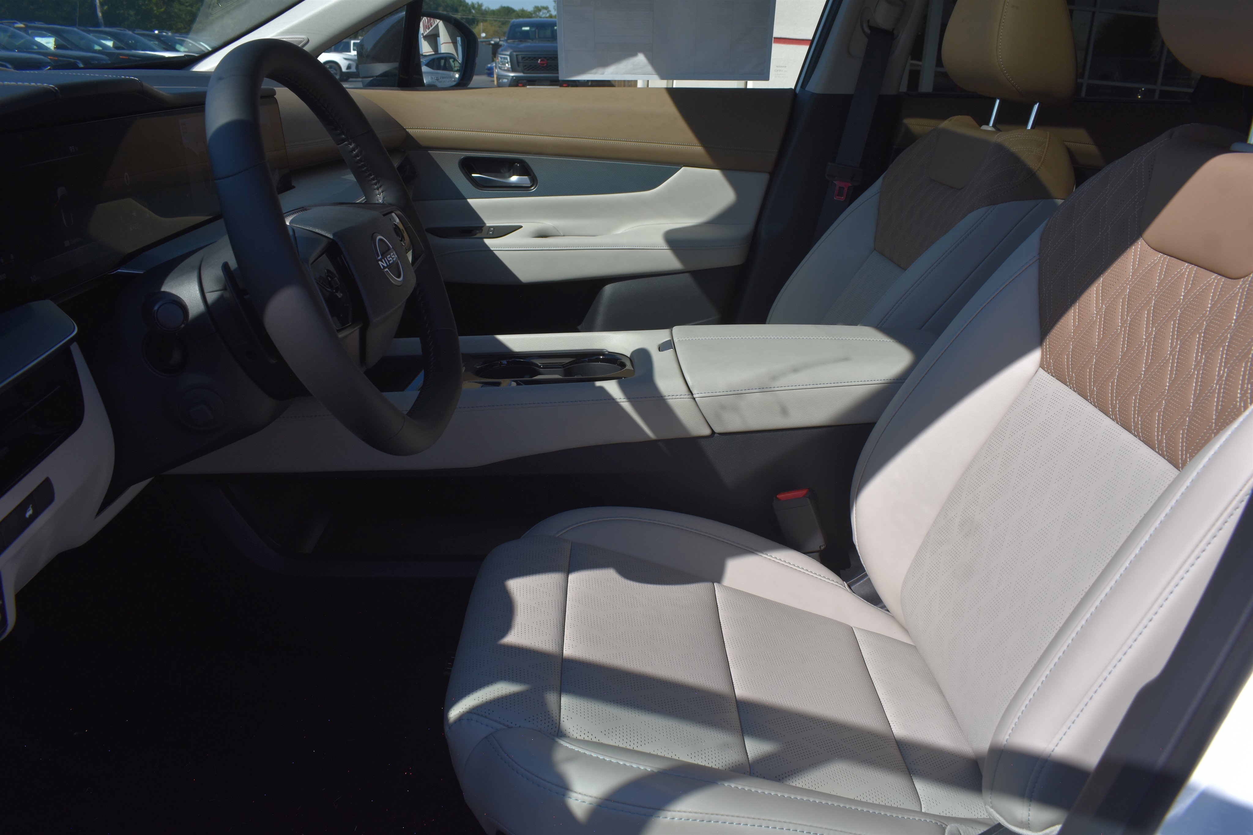2026 Nissan Murano Platinum photo 9