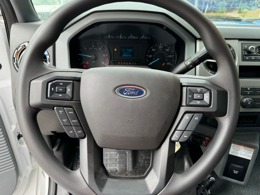 2025 Ford F-650 XL photo 12