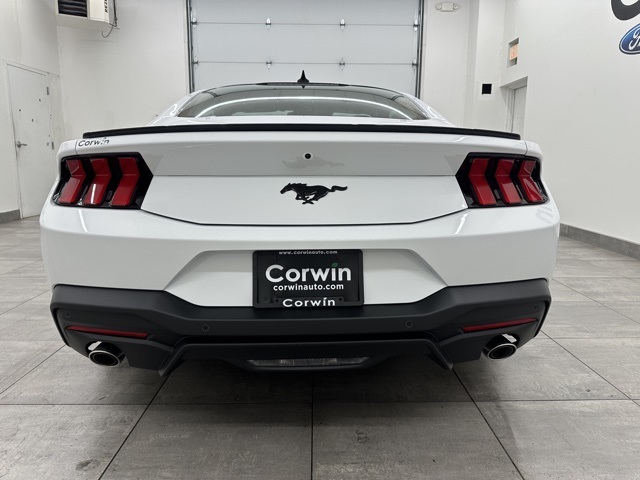 2025 Ford Mustang EcoBoost photo 2