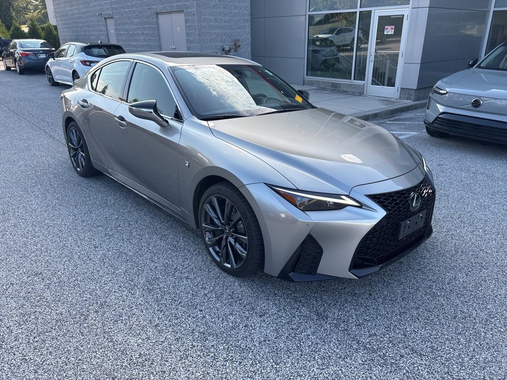 2023 Lexus IS