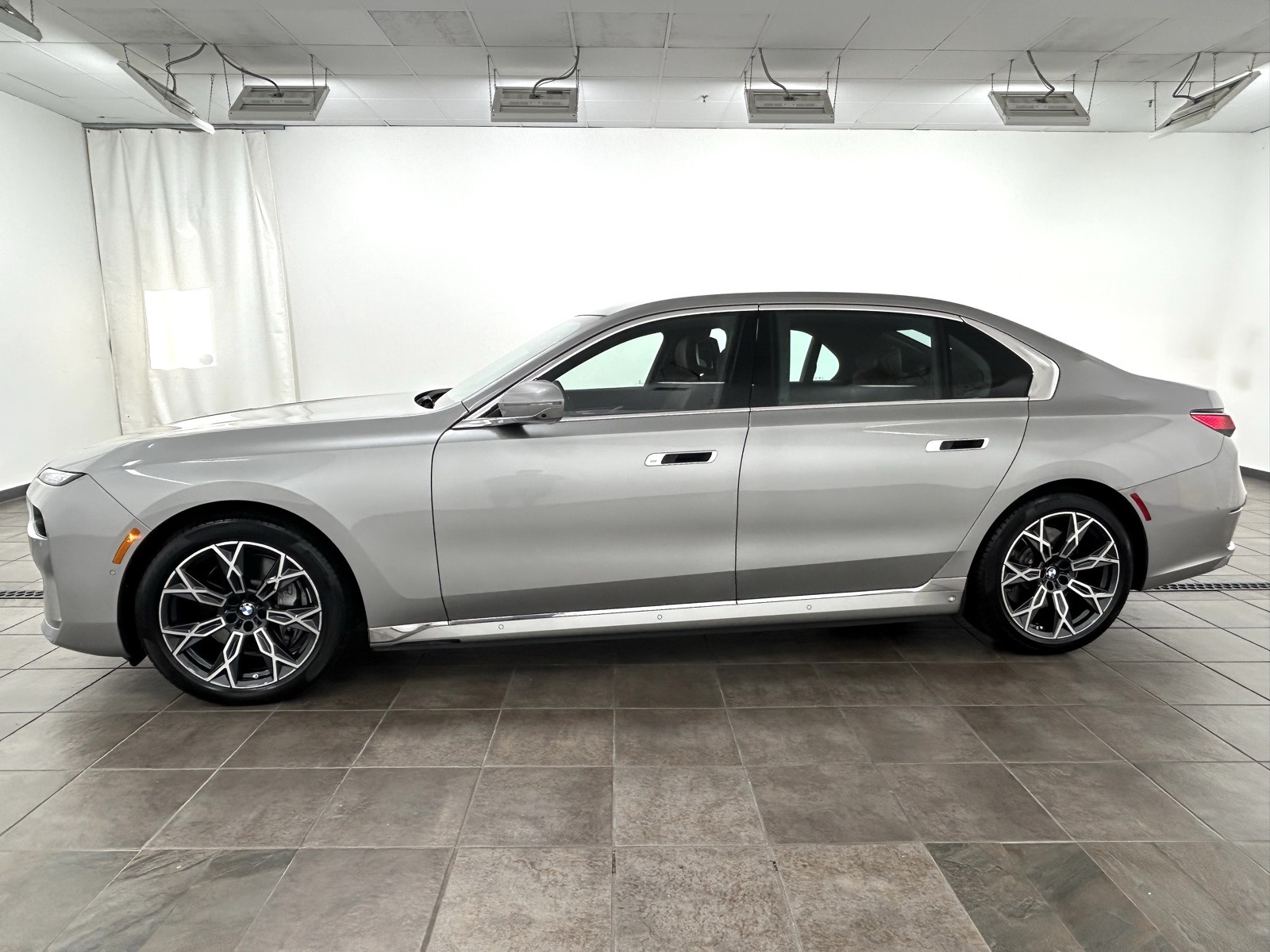 Used 2024 BMW i7 Base with VIN WBY53EJ00RCP89768 for sale in Elmhurst, IL