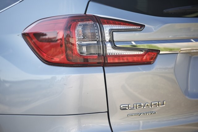 2023 Subaru Ascent Touring photo 3