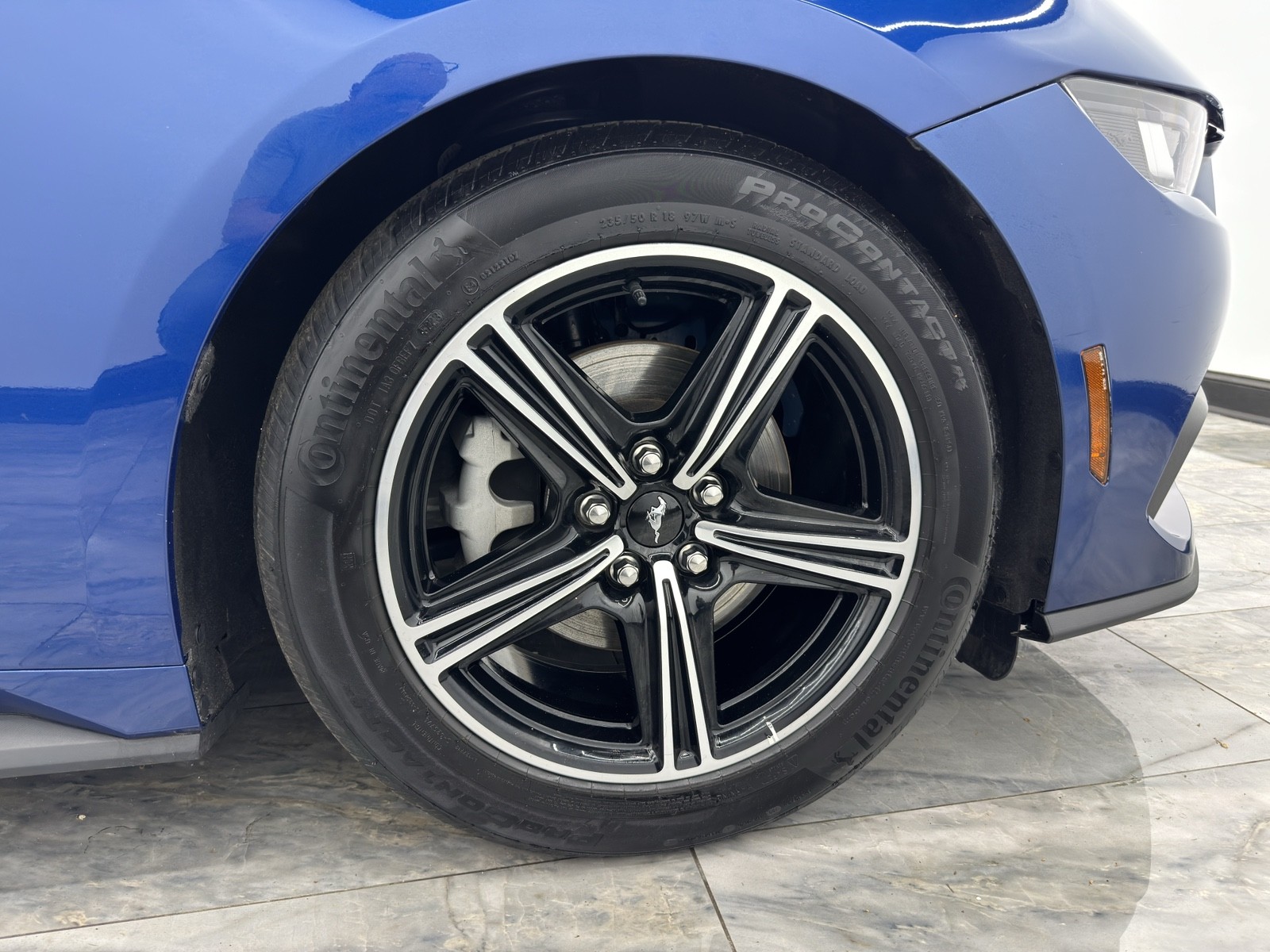 2024 Ford Mustang EcoBoost Premium photo 9