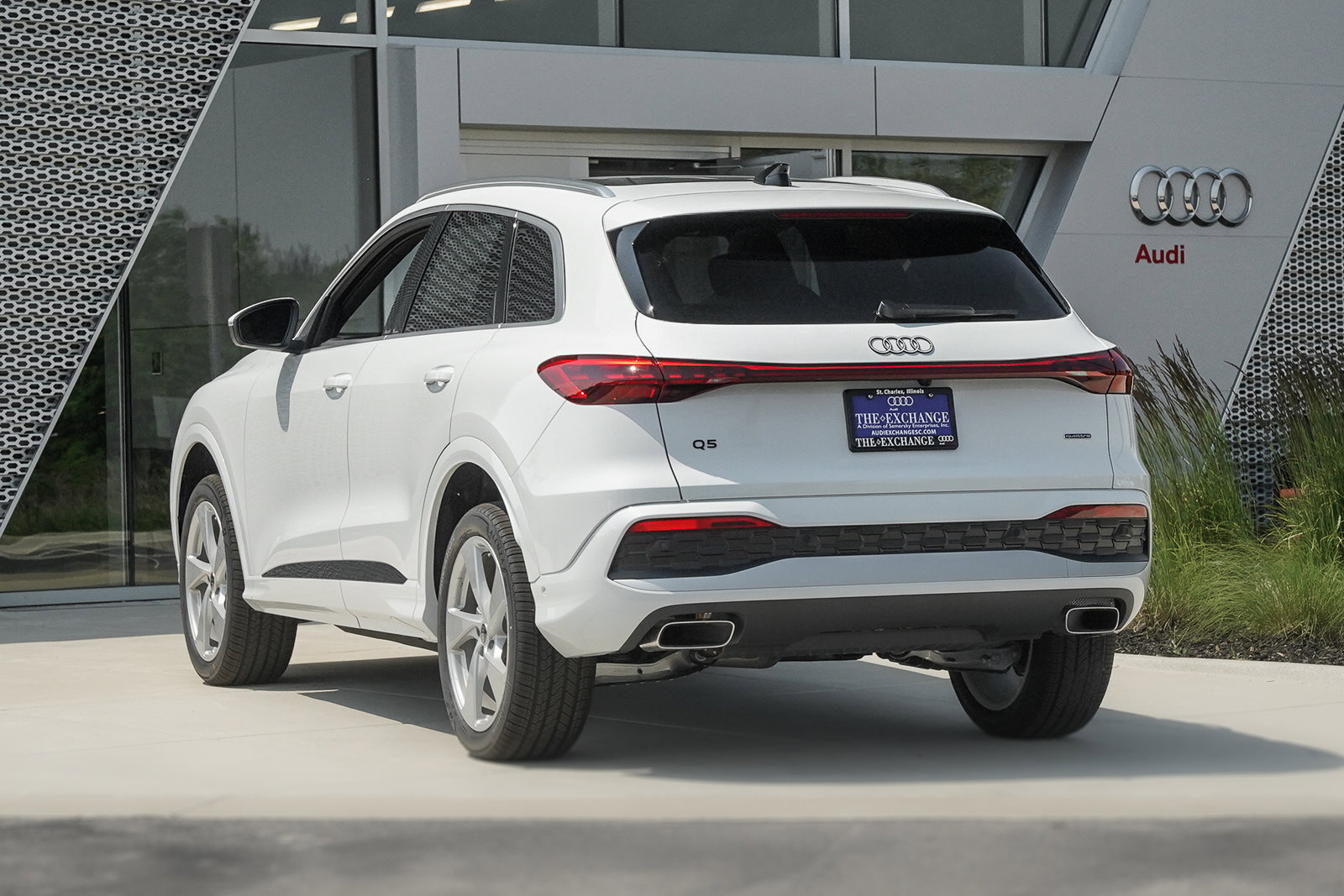 2025 Audi Q5 Premium Plus photo 3