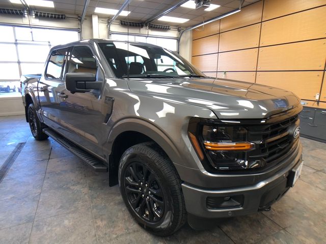 2025 Ford F-150 XLT's photo