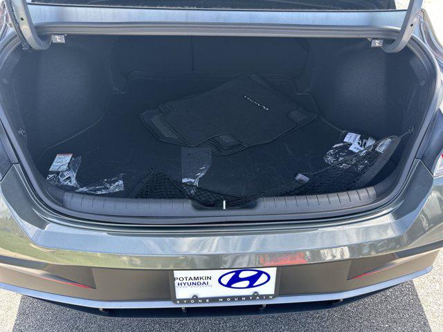 2025 Hyundai Elantra SEL Convenience photo 14