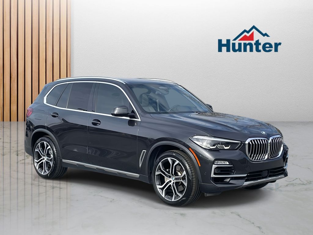 2021 BMW X5 40i's photo