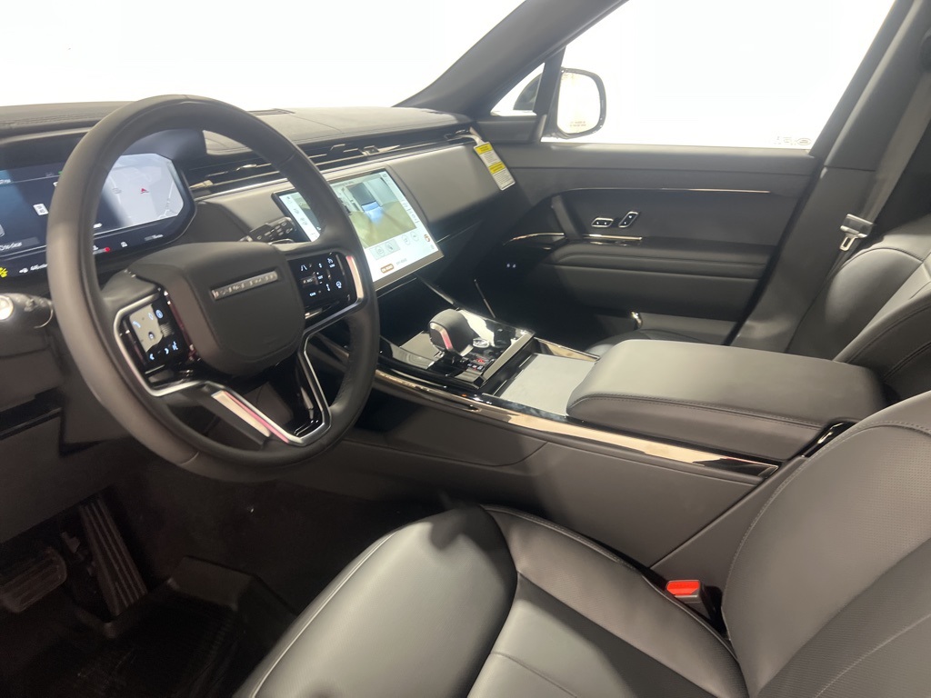 2025 Land Rover Range Rover Sport SE photo 9