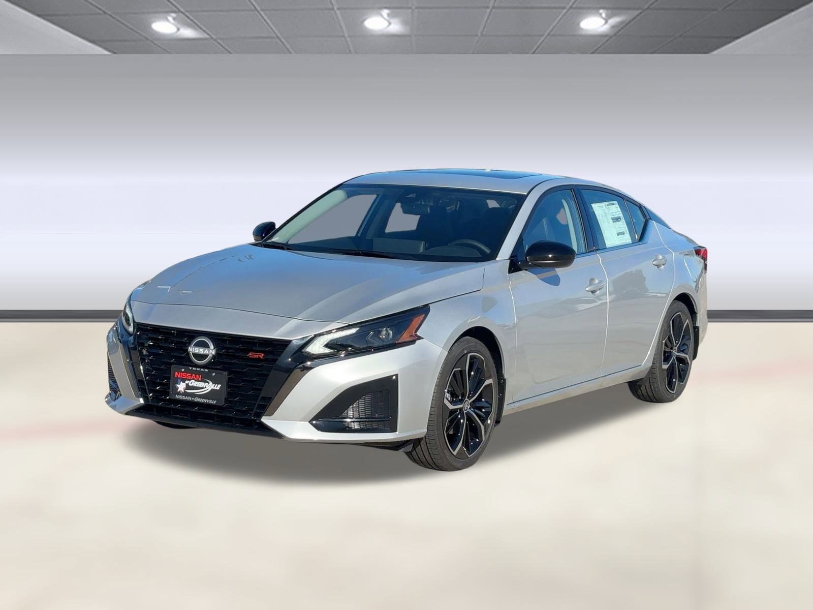 2025 Nissan Altima SR's photo