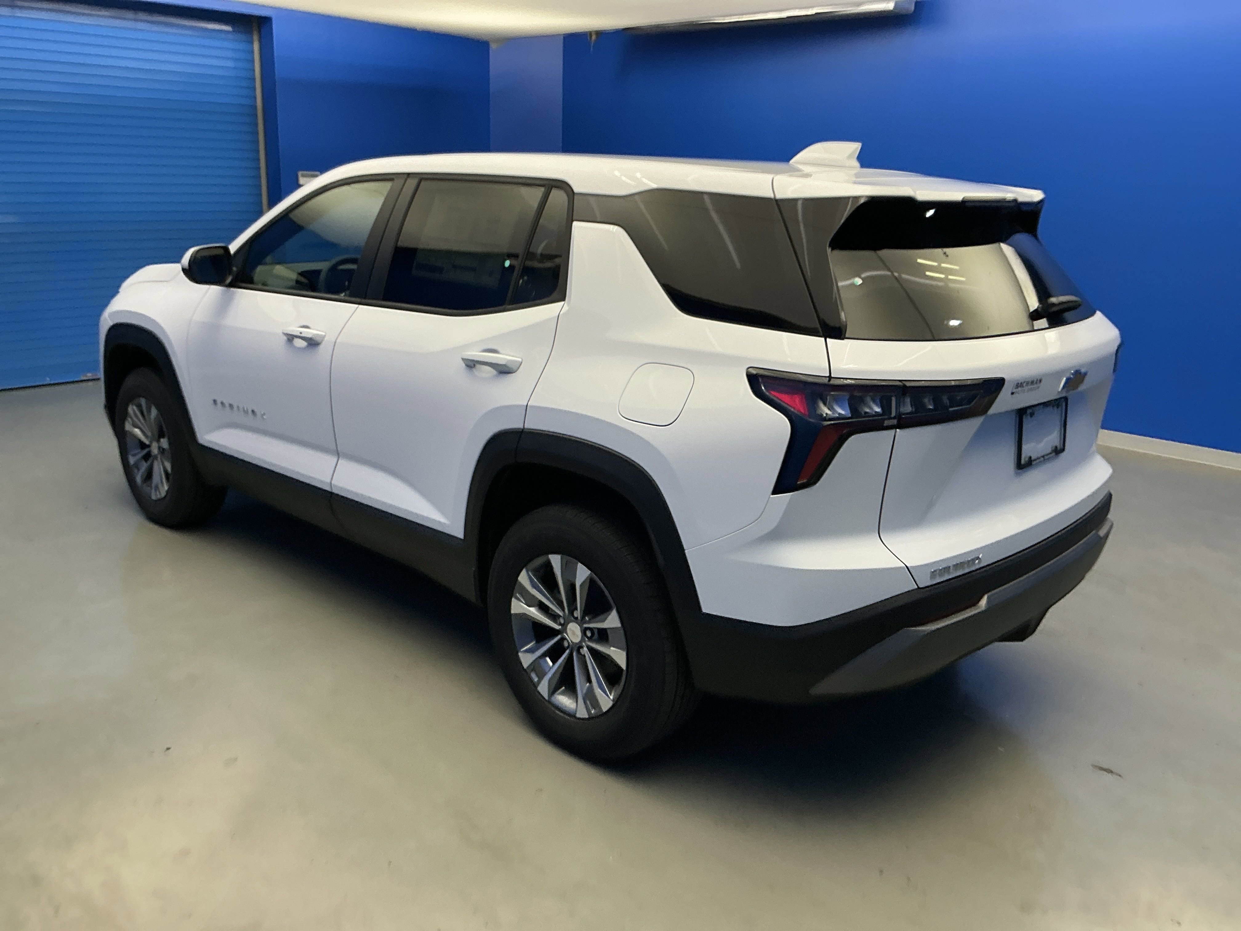 2026 Chevrolet Equinox LT photo 4