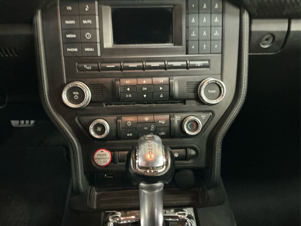 2016 Ford Mustang V6 Convertible photo 17
