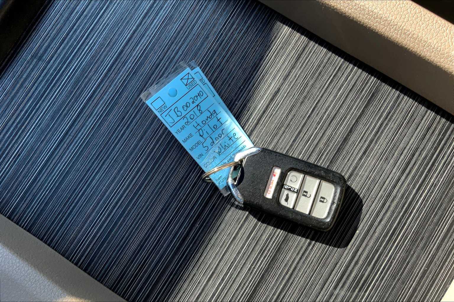 2018 Honda Pilot Touring photo 14