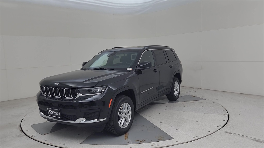 2025 Jeep Grand Cherokee Laredo X photo 5