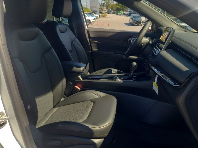 2026 Jeep Compass Latitude photo 22