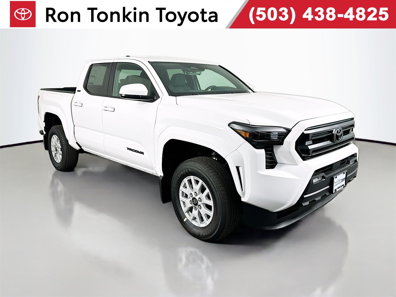 2025 Toyota Tacoma SR5's photo