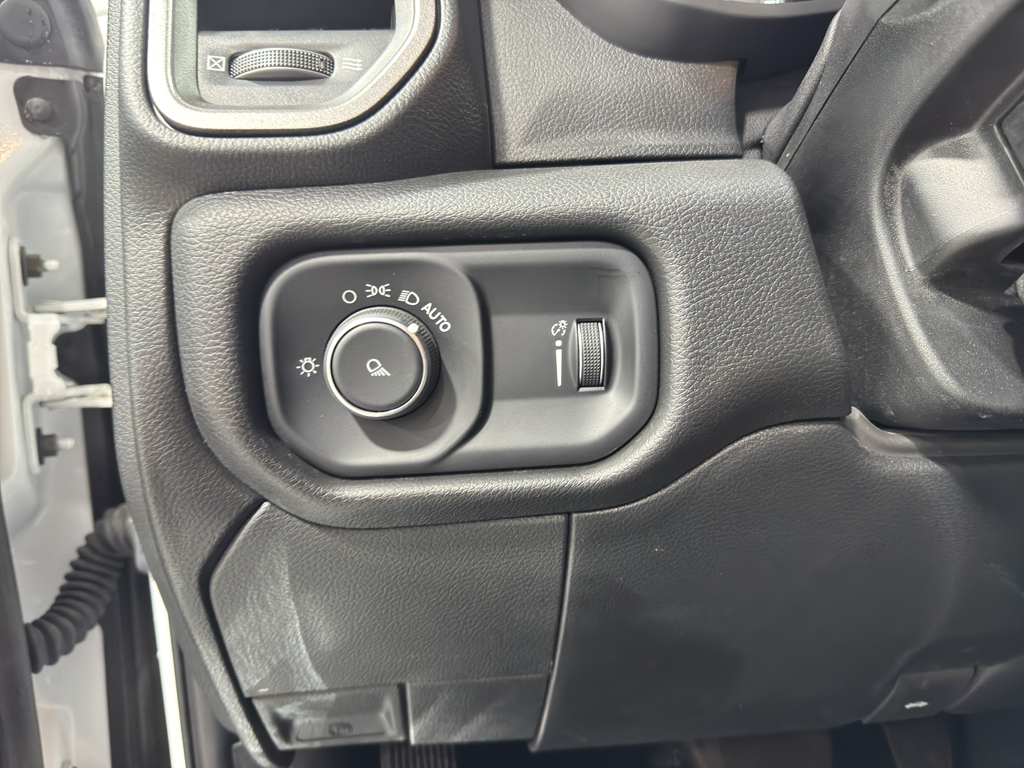 2024 Ram 2500 Tradesman photo 24