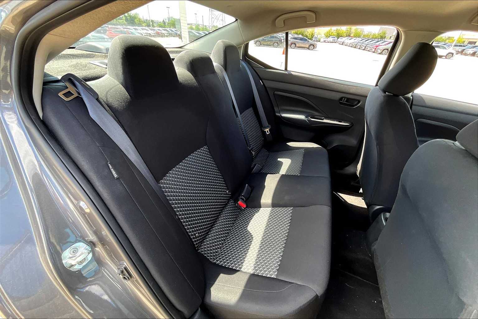 2023 Nissan Versa S photo 17