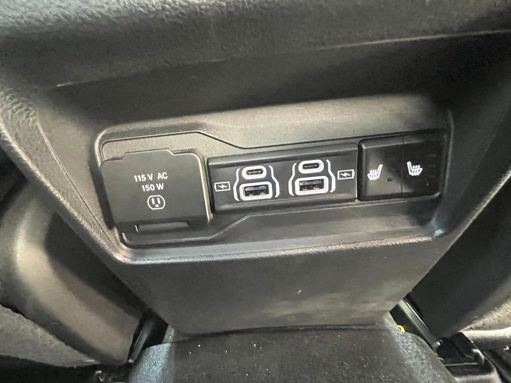 2025 Jeep Grand Cherokee Limited photo 10