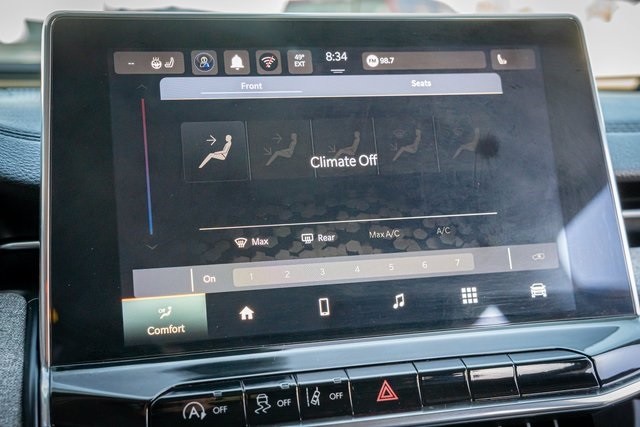 2022 Jeep Compass Latitude Lux photo 22