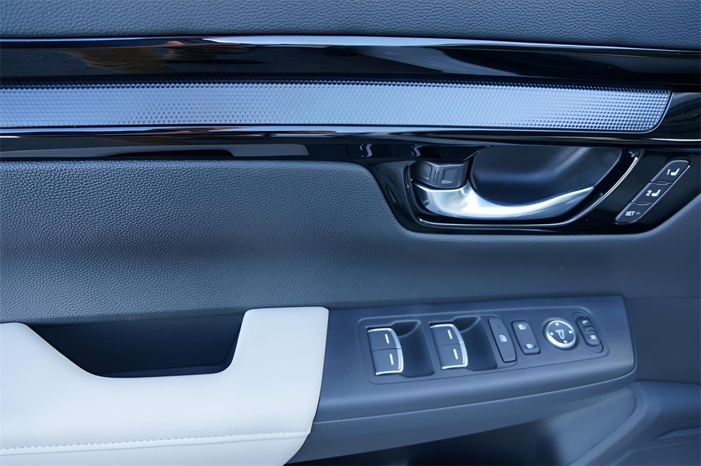 2026 Honda CR-V EX-L photo 11
