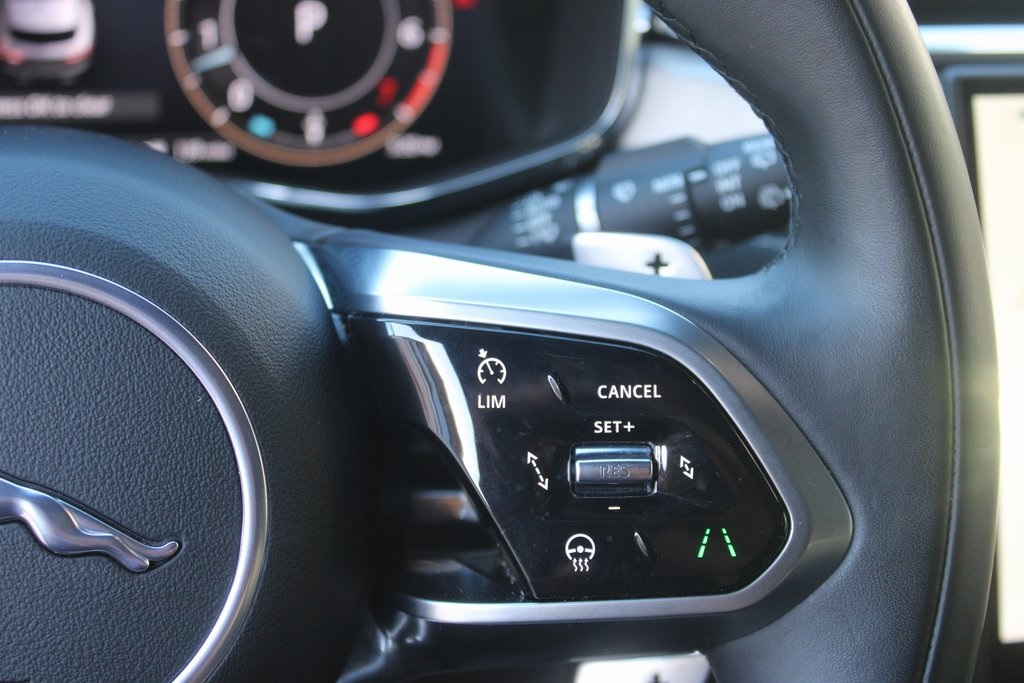 2024 Jaguar F-PACE R-Dynamic S P400 photo 15