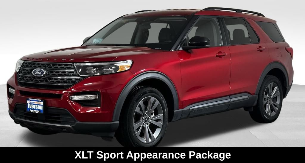 2023 Ford Explorer XLT photo 3
