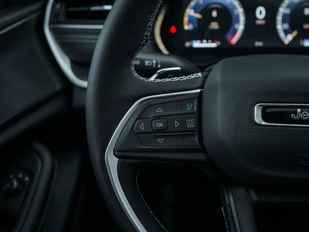 2025 Jeep Grand Cherokee Laredo X photo 19