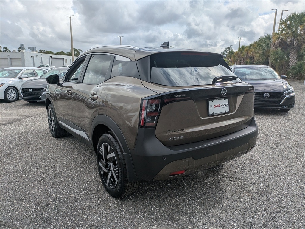 2026 Nissan Kicks SV photo 2