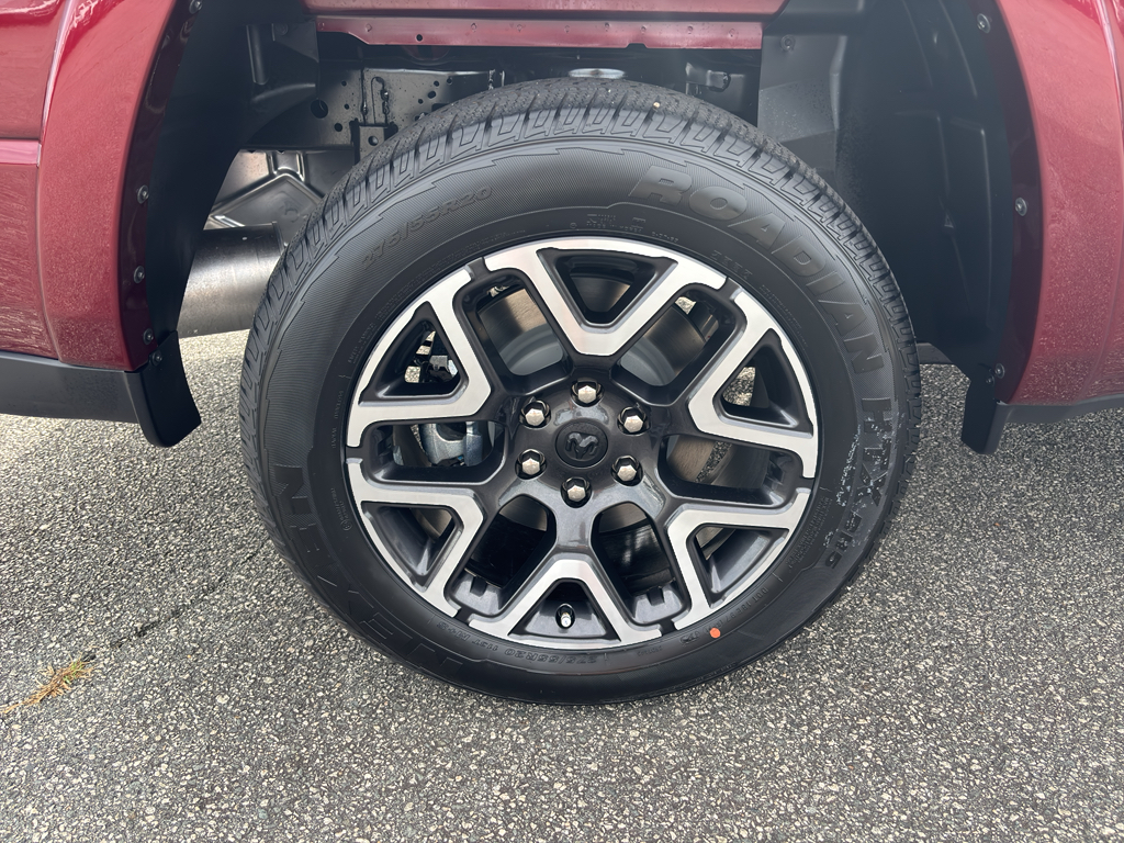 2026 Ram 1500 Laramie photo 18