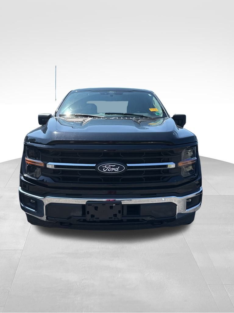 2024 Ford F-150 XLT photo 2