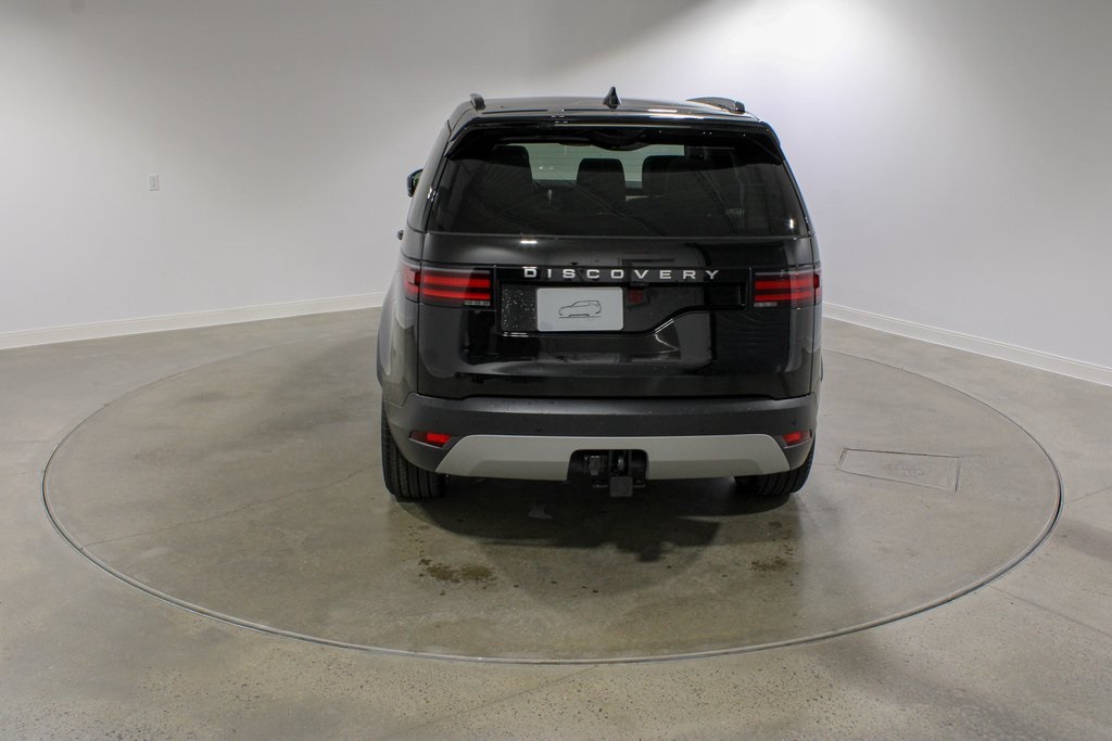2025 Land Rover Discovery S photo 2