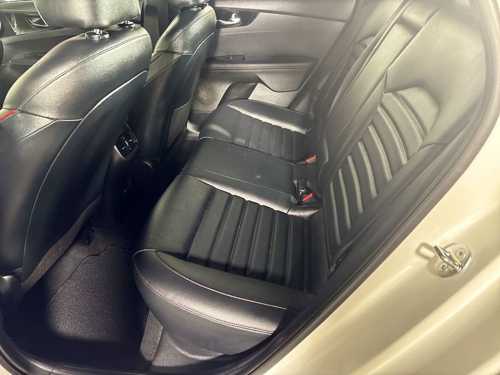 2023 Kia Forte GT photo 19