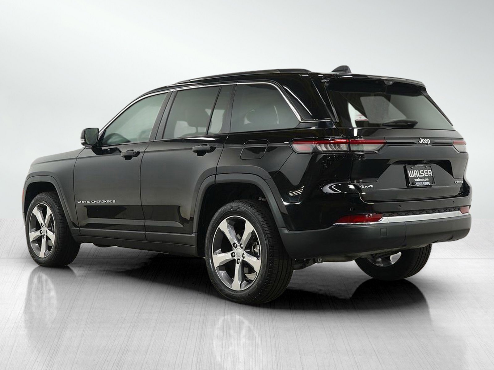 2022 Jeep Grand Cherokee Limited photo 3