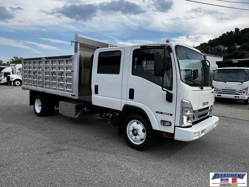 2025 Isuzu NRR photo 4