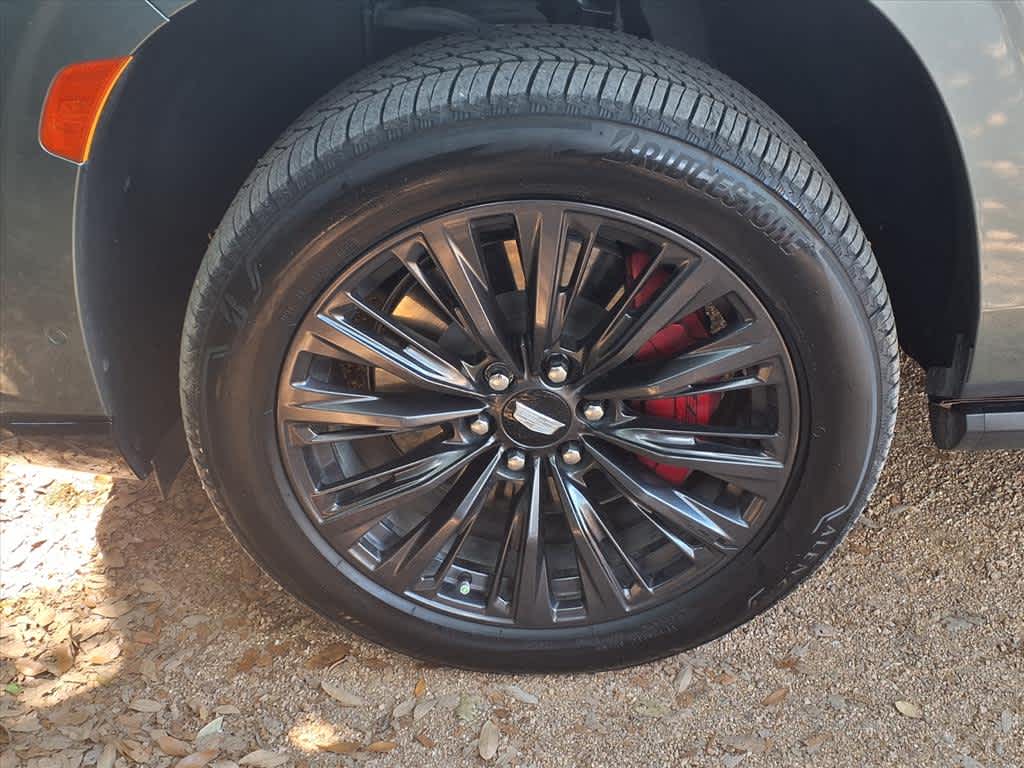 2023 Cadillac Escalade ESV photo 5