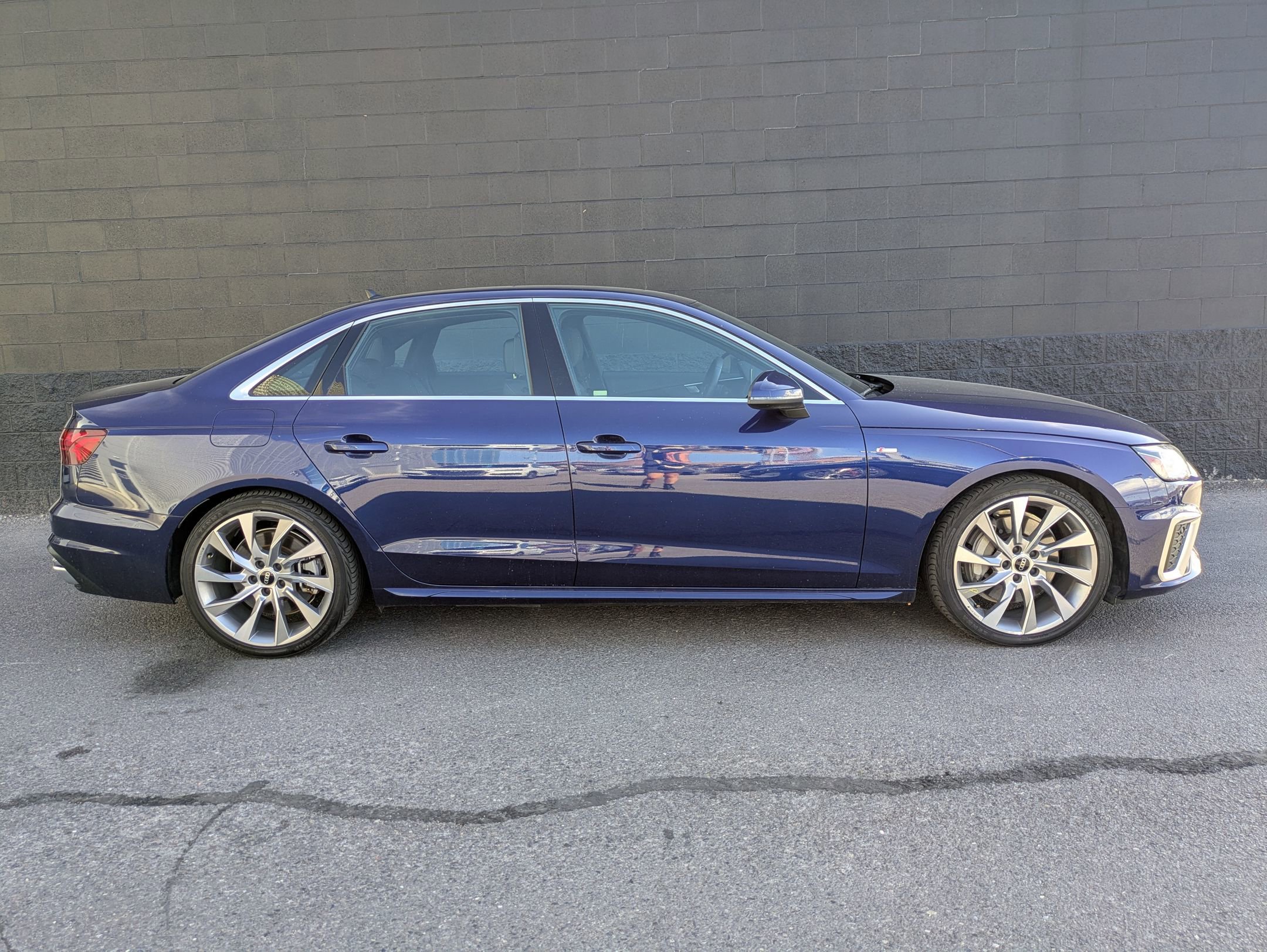 2022 Audi A4 S line Quattro Premium Plus photo 4