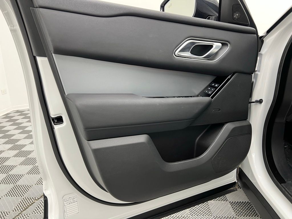 2024 Land Rover Range Rover Velar S photo 23
