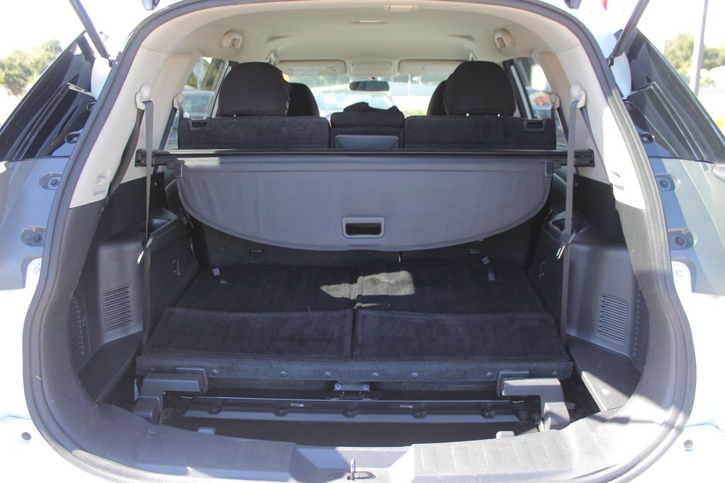 2016 Nissan Rogue S photo 8